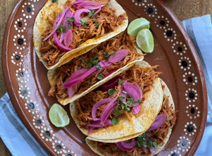 Una foto de Cochinita pibil en olla express