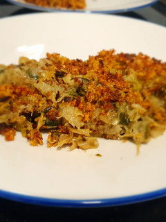 Una foto de Crumble de calabacín y pesto