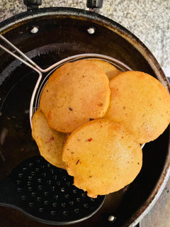 A picture of Mixed flour masala puri.