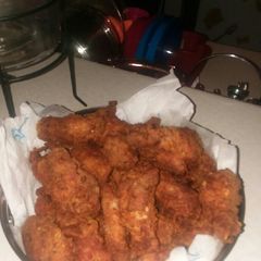 A picture of Chinese crispy chicken.