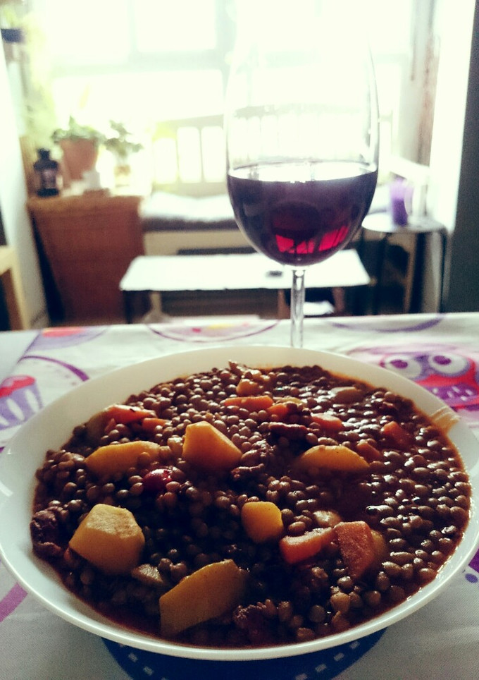 Una foto de Lentejas con chorizo 🍲