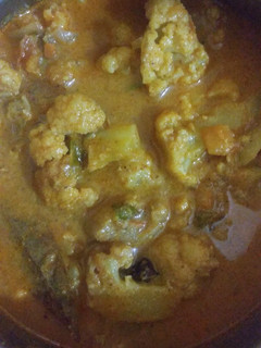 காலிஃப்ளவர் குருமா (cauliflower kurma recipe in Tamil) செய்முறை முக்கிய புகைப்படம்