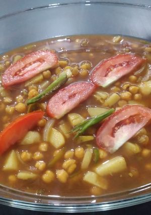 A picture of Kathyawari cholay chaat.