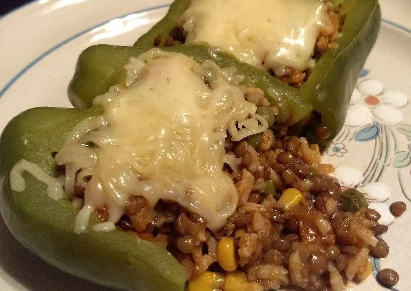 Morrón relleno de lentejas