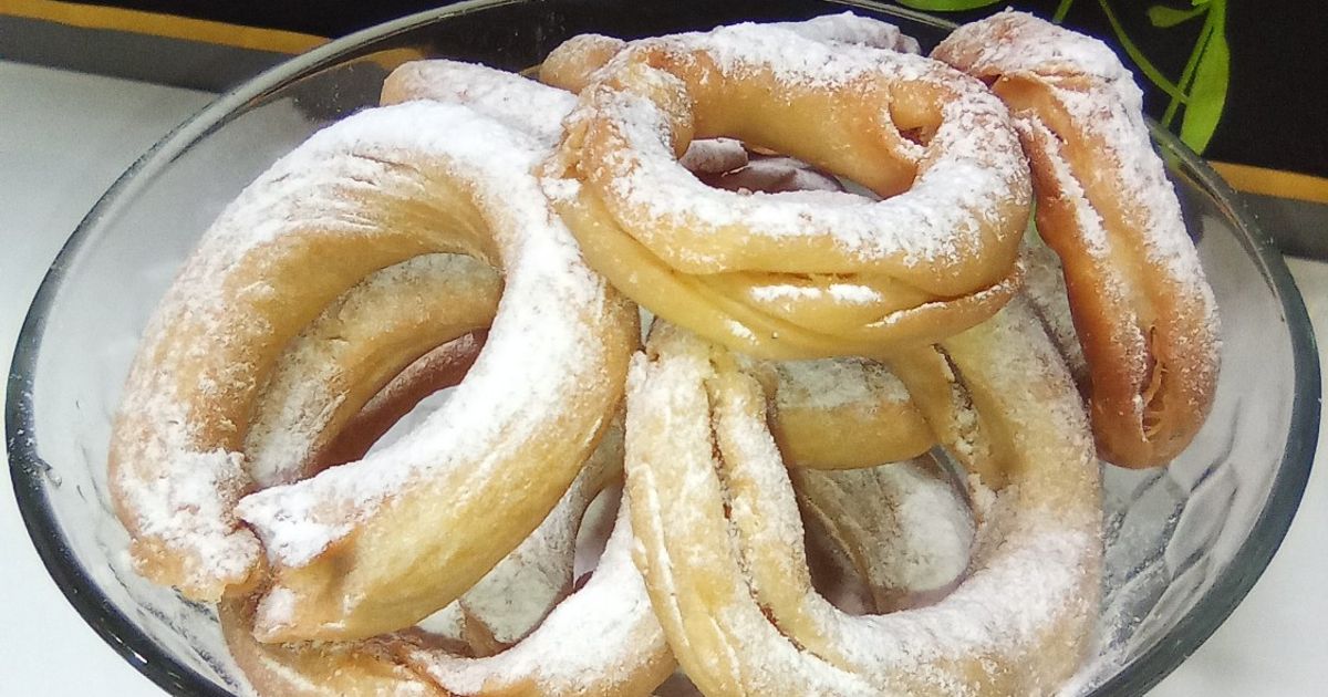 Powdered Sugar Donuts