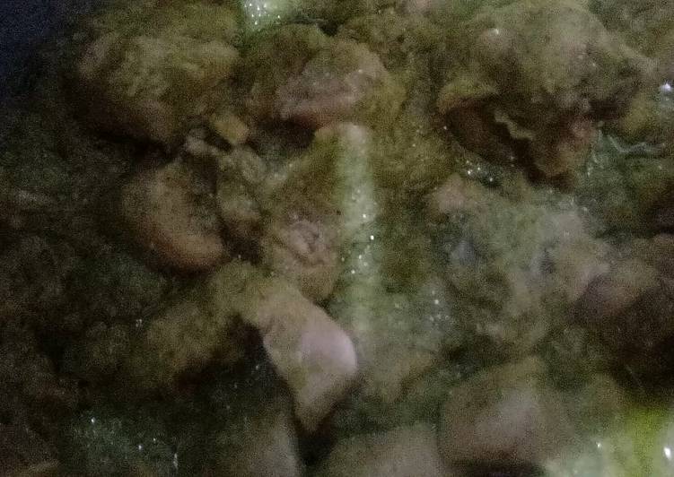 Steps to Make Quick Haryali chicken