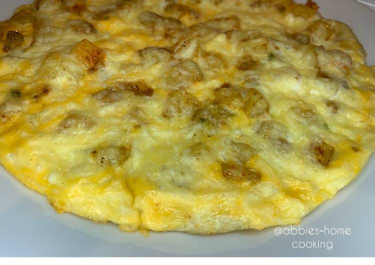 Steps to Make Any-night-of-the-week Potato &amp; cheese omelette