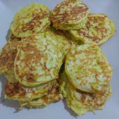 Una foto de Tortitas de calabacín 🤤