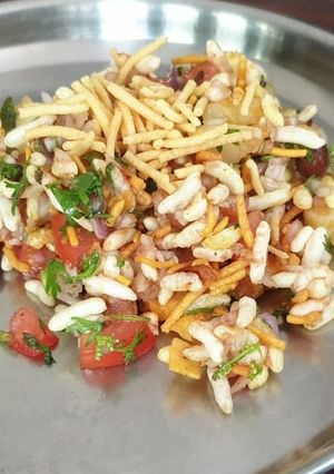 A picture of Chana murmura bhel.