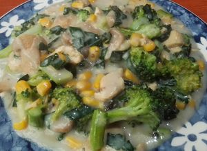 Una foto de Crema de Champiñones (Lata) con verduras