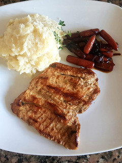 Una foto de Bife de pollo, puré y zanahoria Baby. #delantaldorado