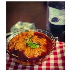 A picture of Chicken Rogan Josh or Murgh Roghni: Kashmiri Wazwan Style.