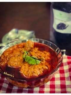 A picture of Chicken Rogan Josh or Murgh Roghni: Kashmiri Wazwan Style.
