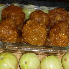 A picture of Amla ladoo.
