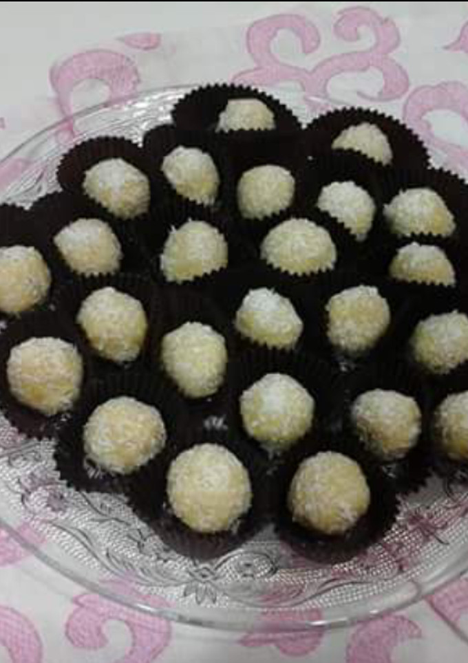 Una foto de Bombón de chocolate blanco con avellana