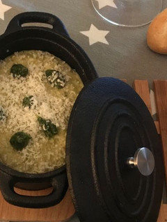 Una foto de Risotto de pesto de pistacho