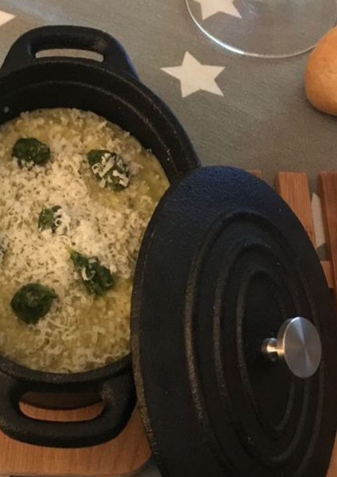 Una foto de Risotto de pesto de pistacho