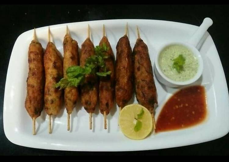 Steps to Prepare Perfect Chicken Seekh Kababs😍😋