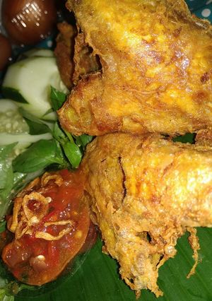 Foto resep Ayam ungkep goreng telur
