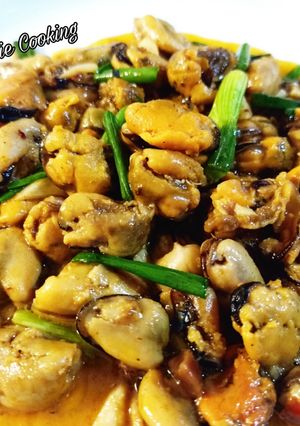Hình của món Sò Vẹm Xanh Bơ Tỏi Sate - Blue Mussles w Garlic Butter.