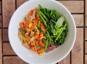 Hình của món Bún lứt nước tương Eat Clean.