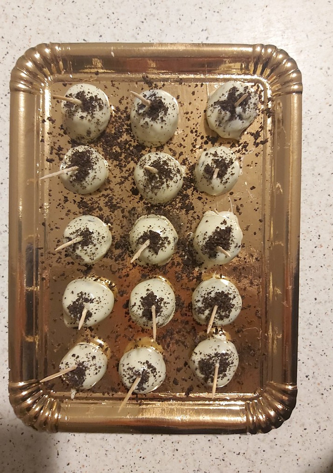 Una foto de Bolitas de oreo y chocolate blanco!!!