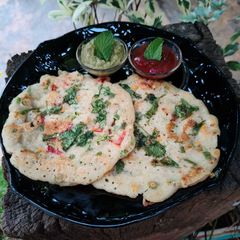 A picture of Oats veggies chilla.