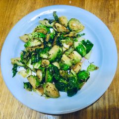 A picture of Fried Sprout Brussels.