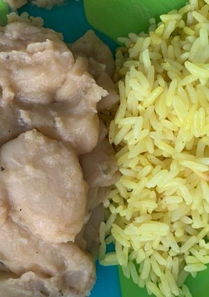 Una foto de Pallares y arroz con cúrcuma