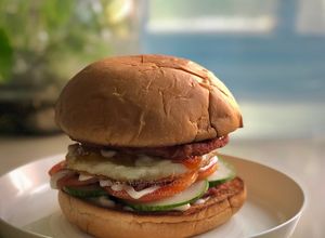 Gambar Burger Daging Simple
