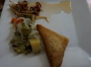 Una foto de requesón con atun