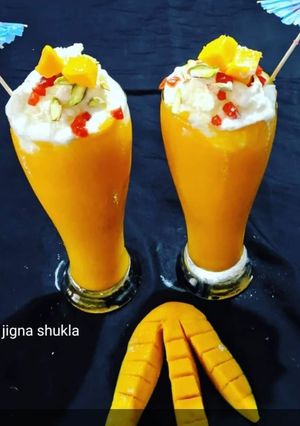 મેંગો મસ્તાની (Mango Mastani Recipe In Gujarati) રેસીપી મુખ્ય ફોટો