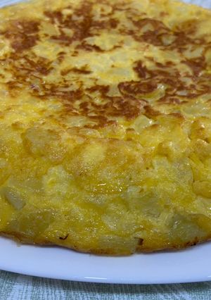 Una foto de Tortilla de patatas (con patatas al microondas)