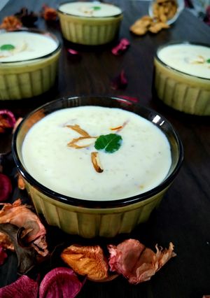 A picture of Coconut Malai and Rice Phirni.