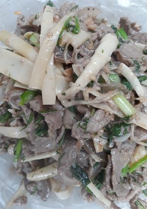 Hình của món Bê xào măng trúc.