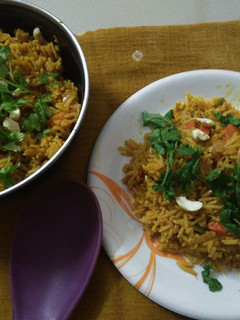 તવા પુલાવ (Tava Pulao Recipe In Gujarati) રેસીપી મુખ્ય ફોટો
