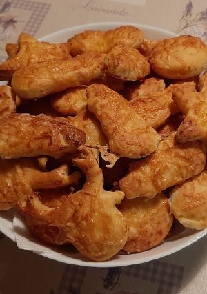 Gluténmentes sajtos pogácsa recept fotója