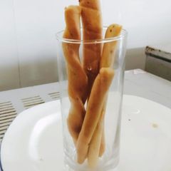 A picture of Bread sticls.