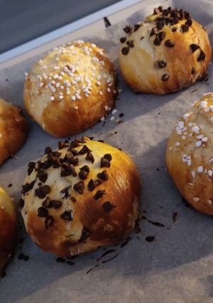 Une photo de Briochettes maison spécial rentrée des classes (sucre perle & pépites de chocolat)