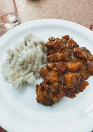 Una foto de Pollo al garnacha