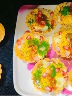 બાસ્કેટ ચાટ (Basket Chaat Recipe In Gujarati) રેસીપી મુખ્ય ફોટો