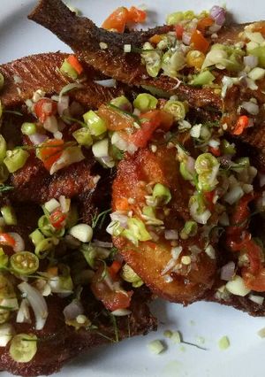 Foto resep Ikan mujair goreng sambal dabu2