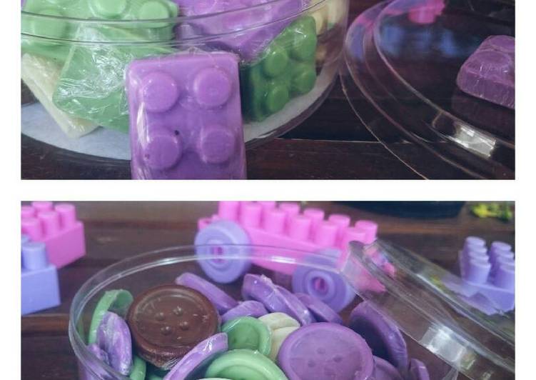 Coklat praline kancing & lego