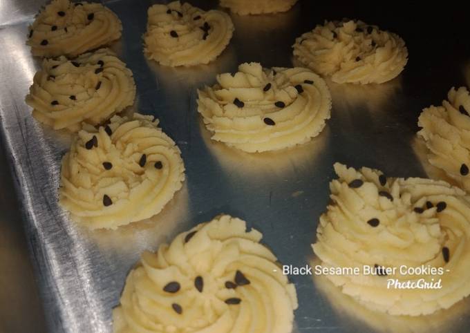 Black Sesame Butter Cookies by Shinta