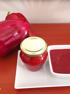 Una foto de Mermelada de pimientos asados