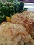 Pechugas de pollo con cebolla caramalizada gratinadas a 2 quesos