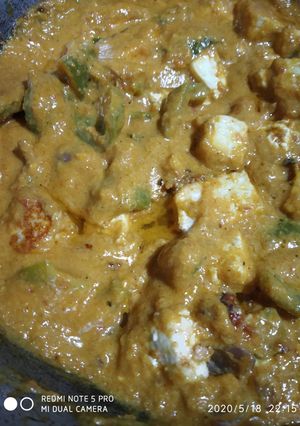 A picture of Paneer tikka masala.