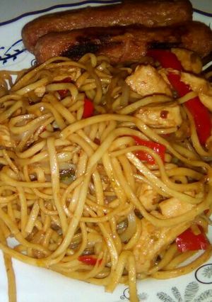 A picture of My Sister's Stir Fry/Chow Mein!.
