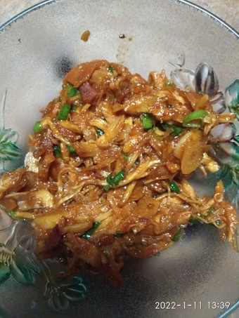 Cara Gampang Menyiapkan 2. Ayam Suwir Asam Manis Pedas yang Lezat