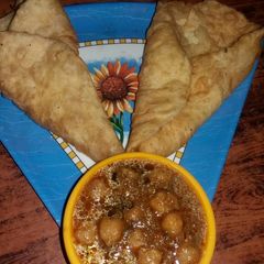 A picture of Chole bhature.